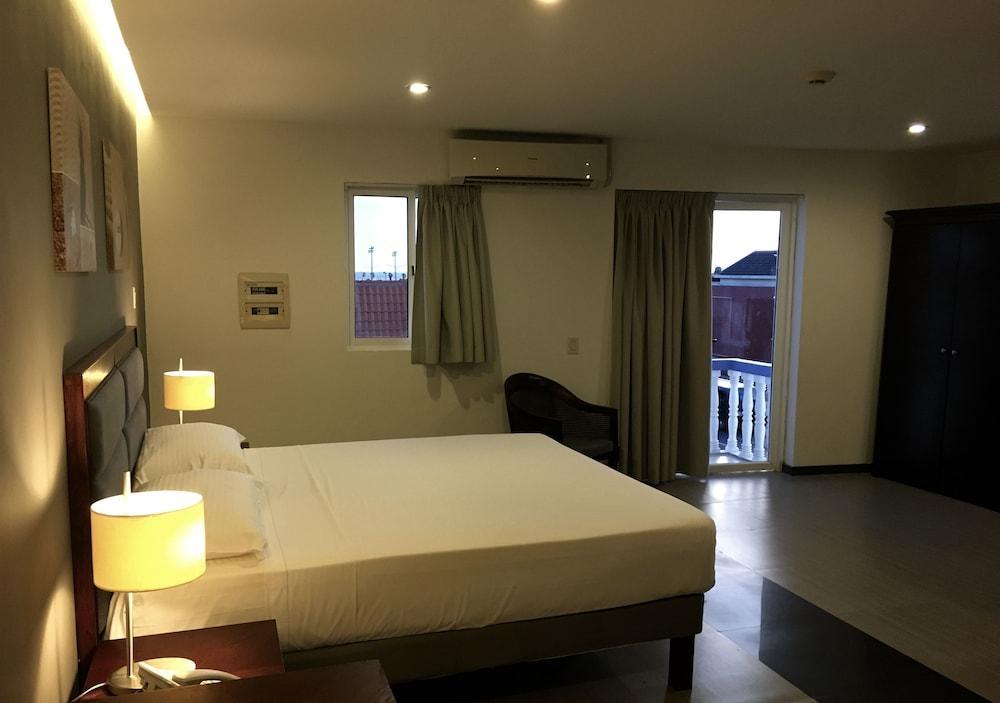 Curacao Suites Hotel Willemstad Exterior foto